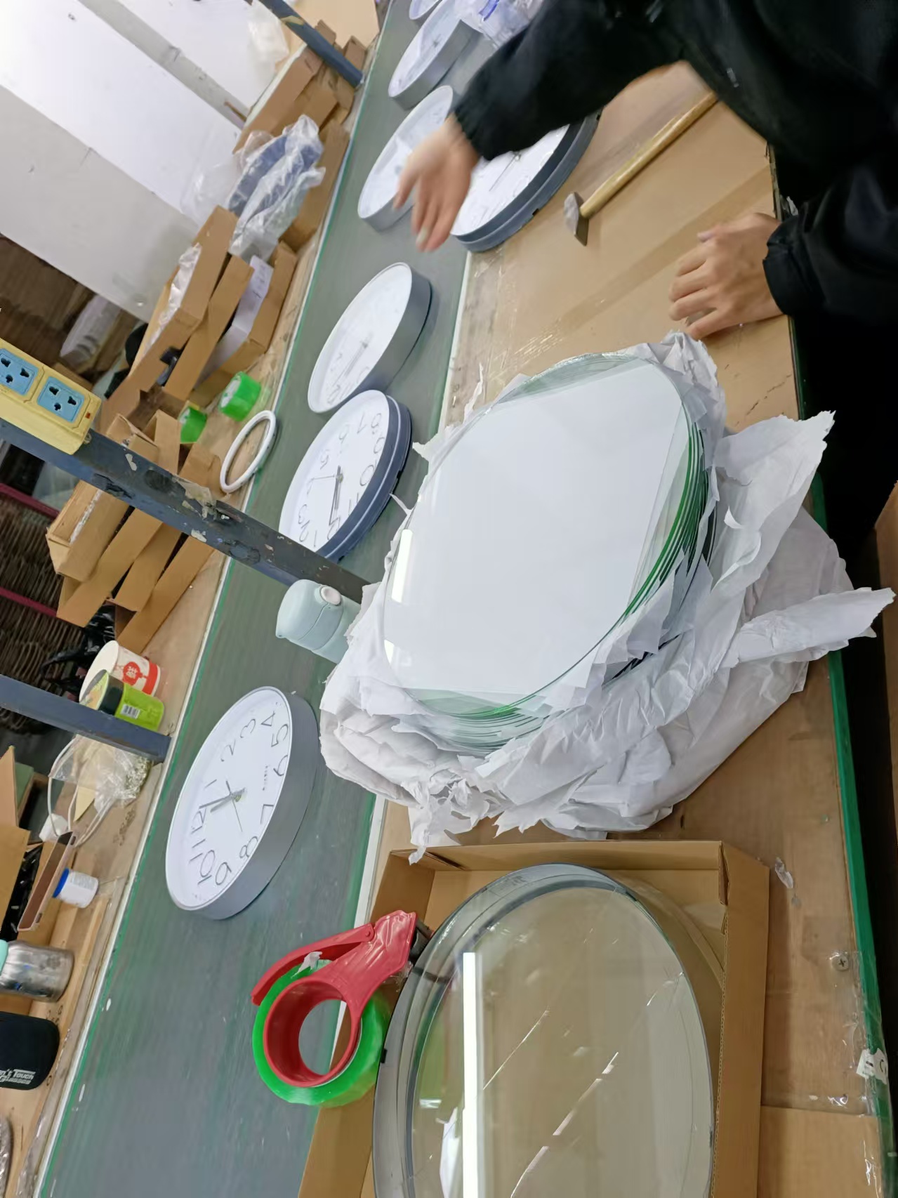 The Perfect Clocks are being made for Spring Festival Shopping